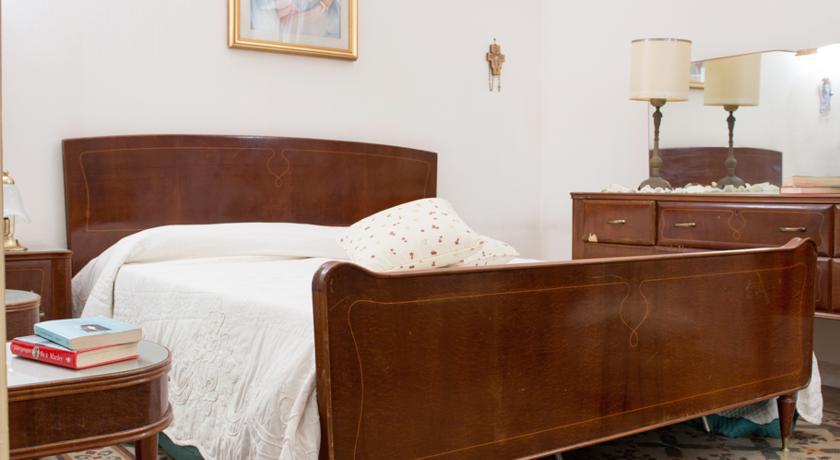 La Casa Di Via Narbone Hotel Palermo Room photo